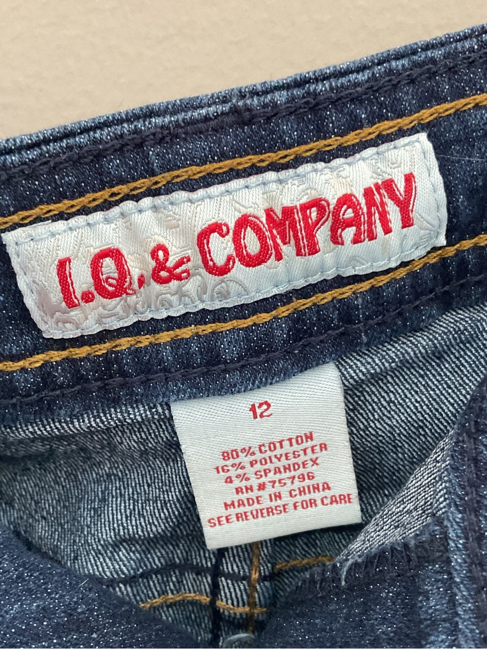 Women’s Skinny Jeans in Dark Blue Denim